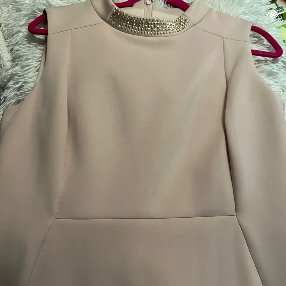 Beautiful blossom dress by Calvin Klein - Picture 10 of 12